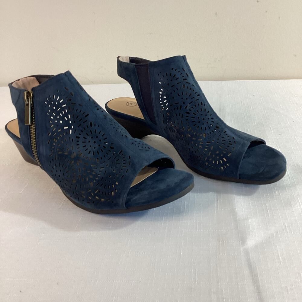 Bella-Vita Navy Blue Suede Leather Side Zip Sandal Size 6W